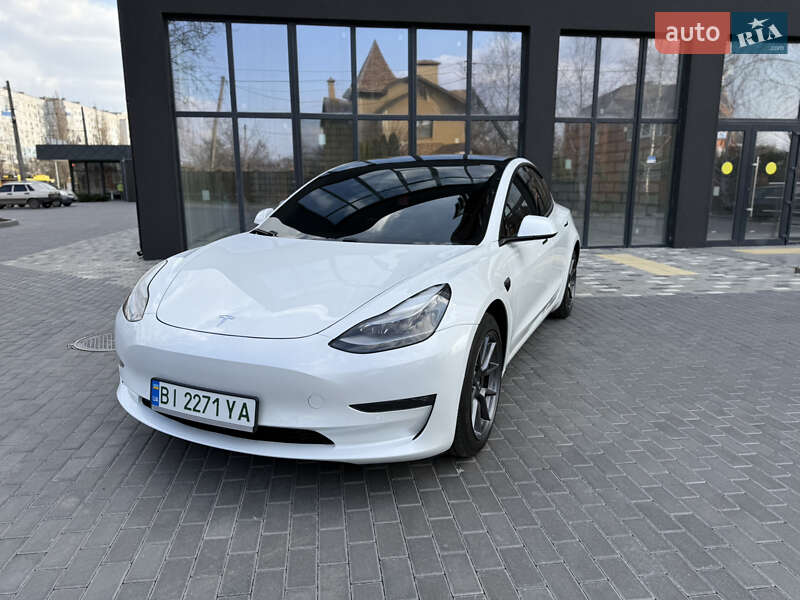 Седан Tesla Model 3 2021 в Полтаве