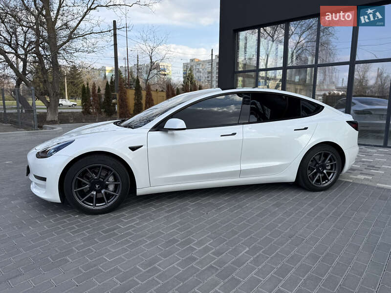 Седан Tesla Model 3 2021 в Полтаве