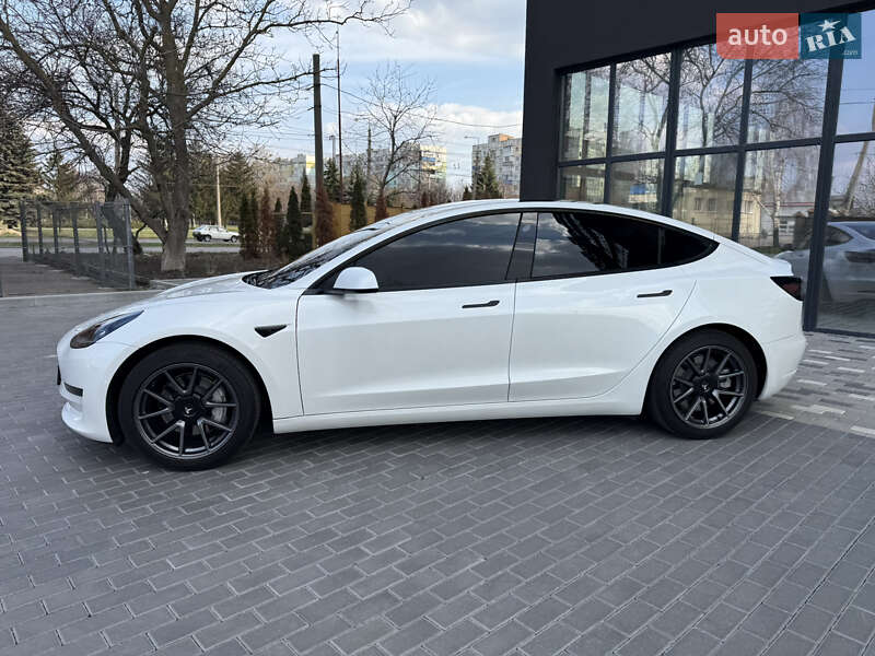 Седан Tesla Model 3 2021 в Полтаве
