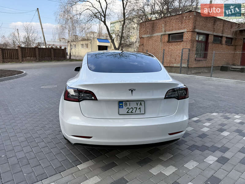 Седан Tesla Model 3 2021 в Полтаве