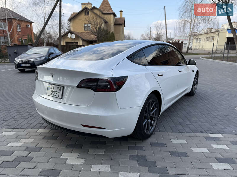 Седан Tesla Model 3 2021 в Полтаве