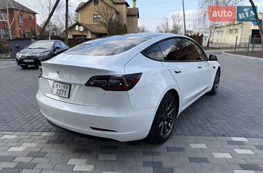Седан Tesla Model 3 2021 в 