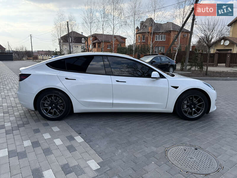Седан Tesla Model 3 2021 в Полтаве