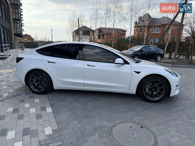 Седан Tesla Model 3 2021 в Полтаве