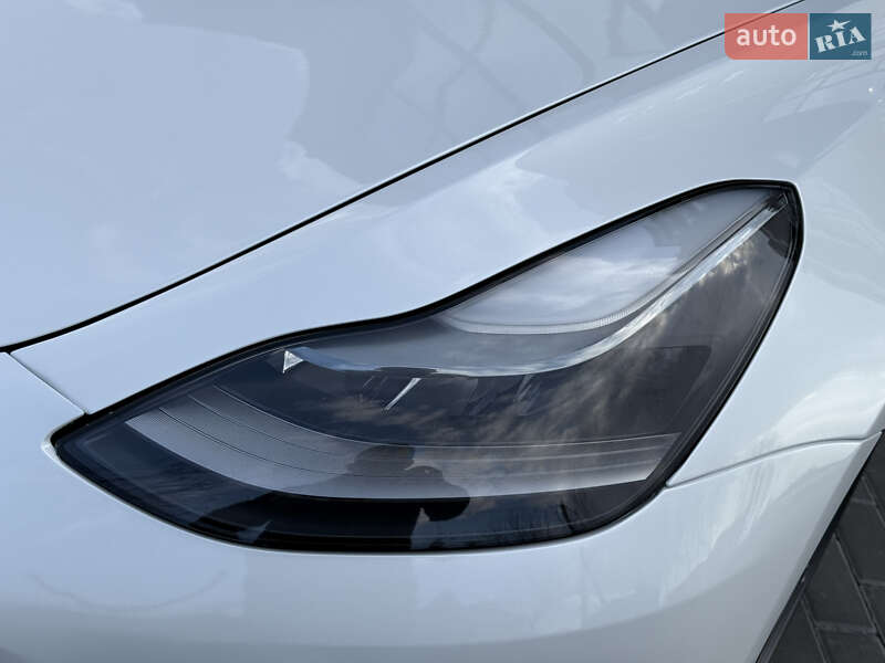 Седан Tesla Model 3 2021 в Полтаве