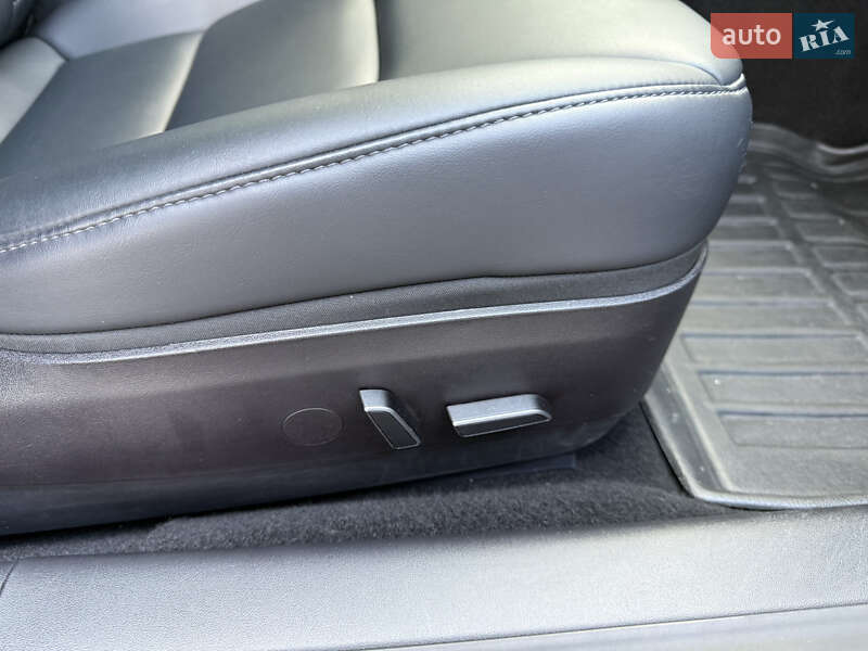 Седан Tesla Model 3 2021 в Полтаве