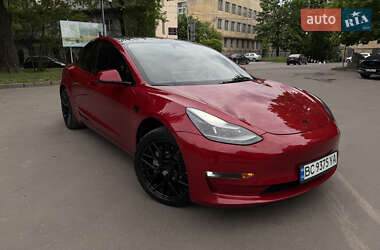 Седан Tesla Model 3 2018 в Львове