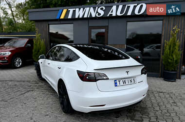 Седан Tesla Model 3 2019 в 