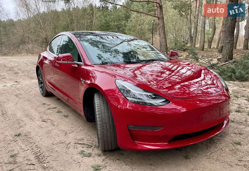 Седан Tesla Model 3 2018 в Тернополе