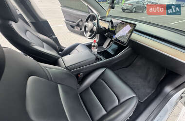 Седан Tesla Model 3 2018 в 