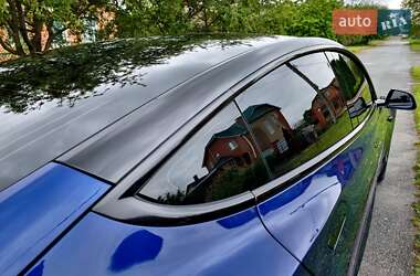 Седан Tesla Model 3 2020 в 