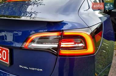 Седан Tesla Model 3 2020 в 