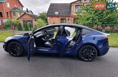 Седан Tesla Model 3 2020 в 