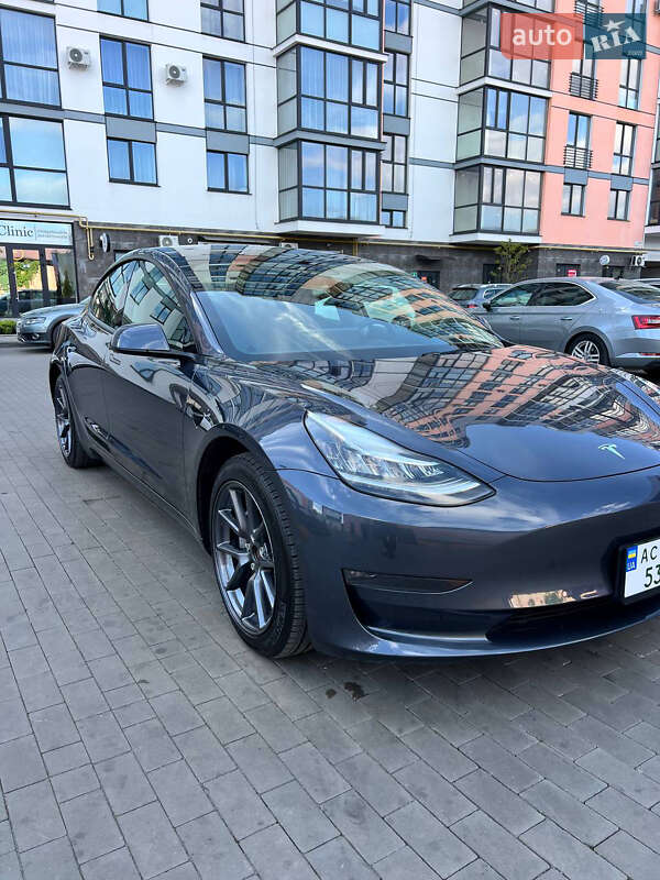 Седан Tesla Model 3 2022 в Луцьку