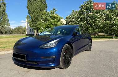 Седан Tesla Model 3 2018 в Кременчуці