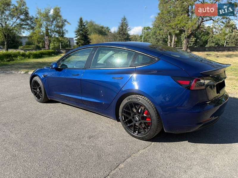 Седан Tesla Model 3 2018 в Кременчуге