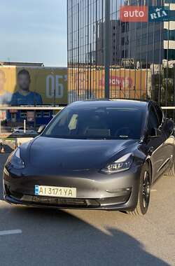 Седан Tesla Model 3 2022 в Киеве
