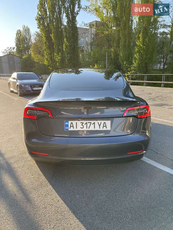 Седан Tesla Model 3 2022 в Києві
