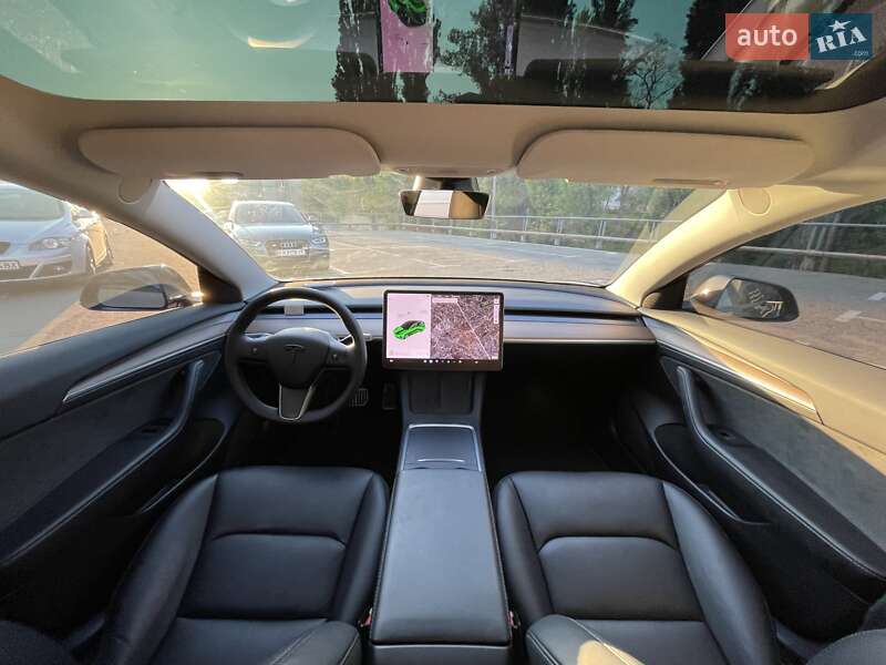 Седан Tesla Model 3 2022 в Києві