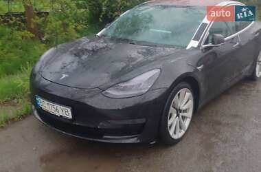Седан Tesla Model 3 2018 в Львові