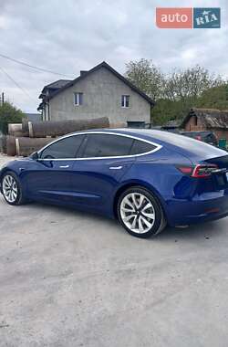 Седан Tesla Model 3 2019 в 