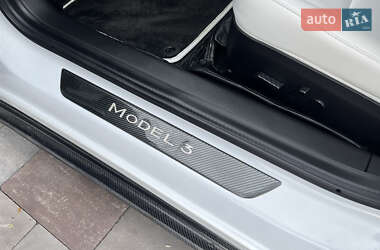 Седан Tesla Model 3 2019 в 