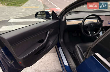 Седан Tesla Model 3 2019 в 
