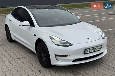 Седан Tesla Model 3 2020 в 