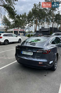Седан Tesla Model 3 2019 в 
