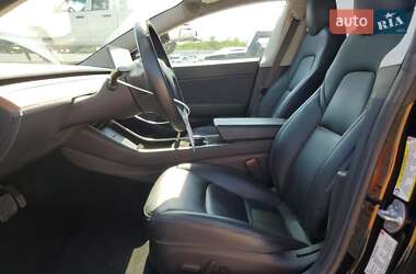 Седан Tesla Model 3 2018 в 