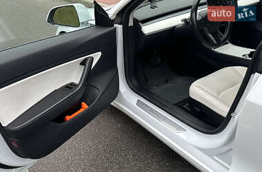 Седан Tesla Model 3 2018 в 