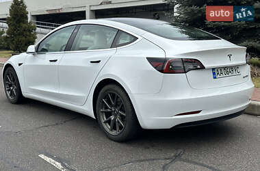 Седан Tesla Model 3 2018 в 