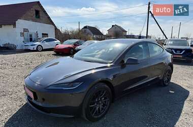 Седан Tesla Model 3 2024 в 