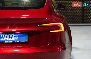 Седан Tesla Model 3 2024 в 