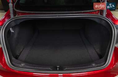 Седан Tesla Model 3 2024 в 