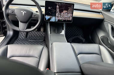 Седан Tesla Model 3 2019 в 
