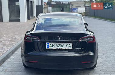 Седан Tesla Model 3 2019 в Виннице