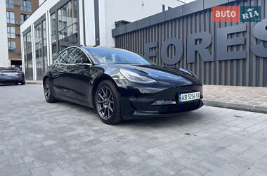 Седан Tesla Model 3 2019 в Виннице