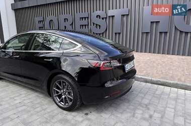 Седан Tesla Model 3 2019 в Виннице