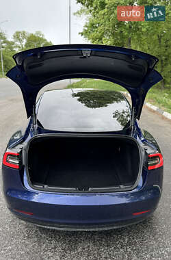 Седан Tesla Model 3 2018 в 