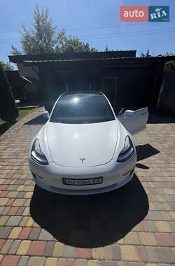 Седан Tesla Model 3 2019 в Ужгороді