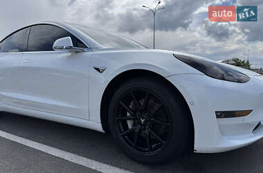 Седан Tesla Model 3 2019 в Києві