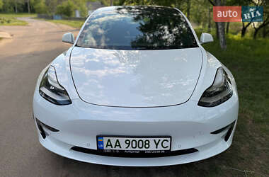 Седан Tesla Model 3 2020 в 