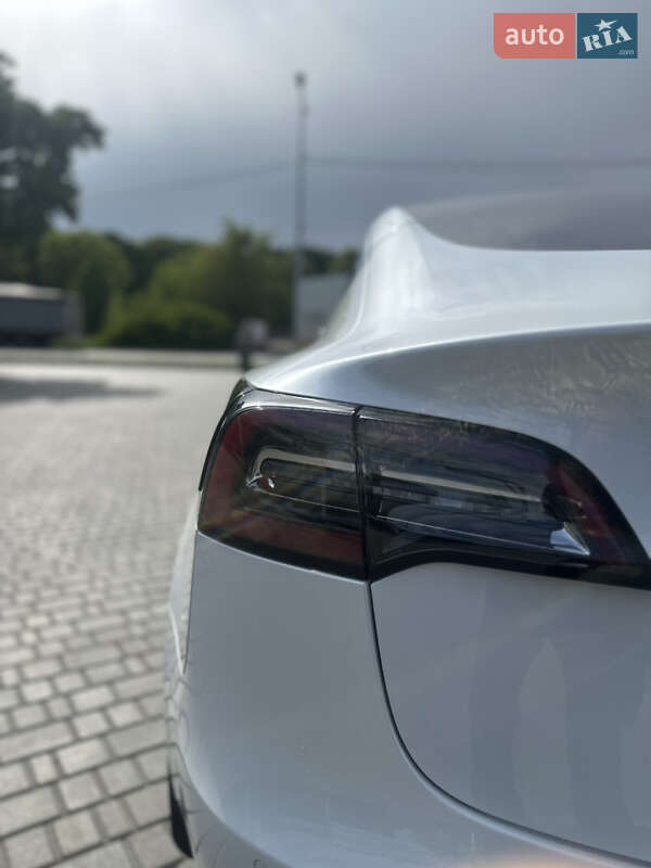 Седан Tesla Model 3 2020 в Кропивницькому фото 10 Седан Tesla Model 3 2020 в Кропивницькому