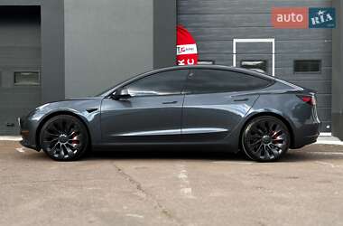 Седан Tesla Model 3 2023 в 