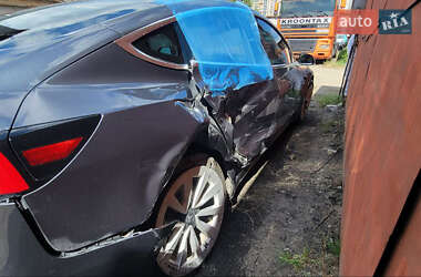 Седан Tesla Model 3 2018 в 