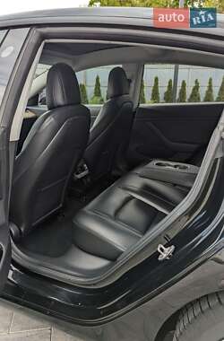 Седан Tesla Model 3 2018 в 