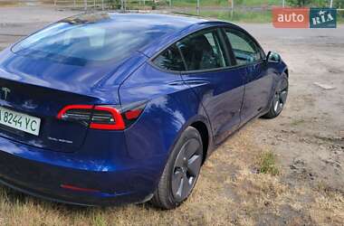 Седан Tesla Model 3 2023 в 