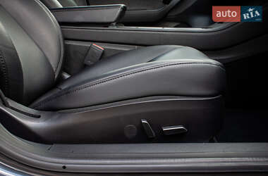 Седан Tesla Model 3 2022 в Львове
