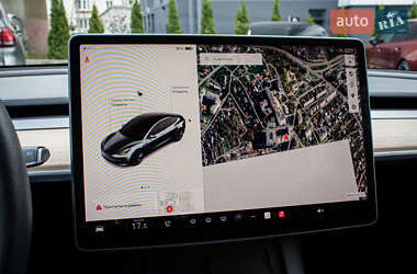 Седан Tesla Model 3 2022 в Львове